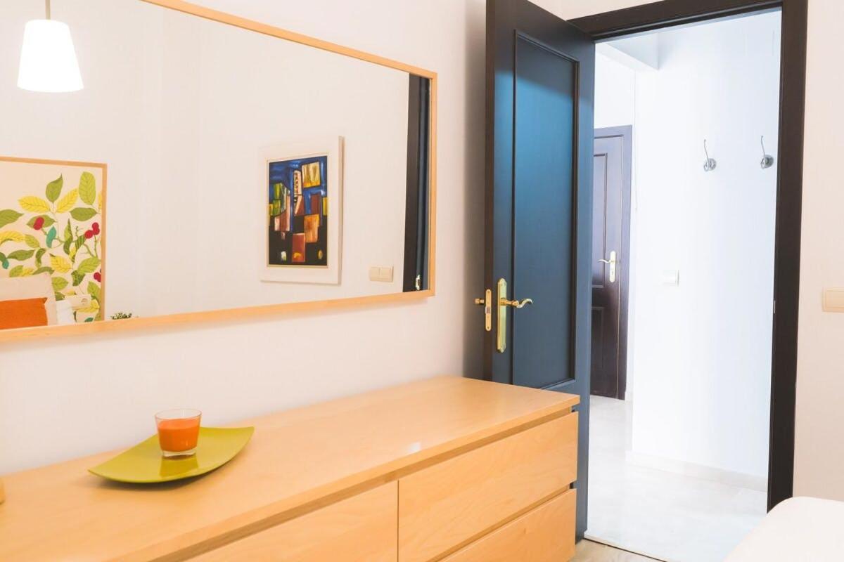 Centrico Apartamento En Calle Carreteria - Málaga Exterior foto